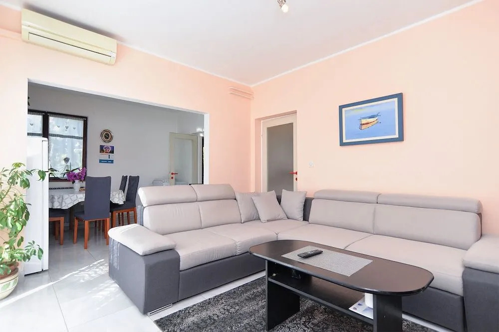Apartment 1956