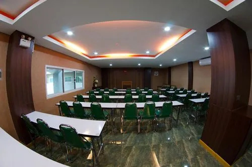 Me Suk Grand Hotel