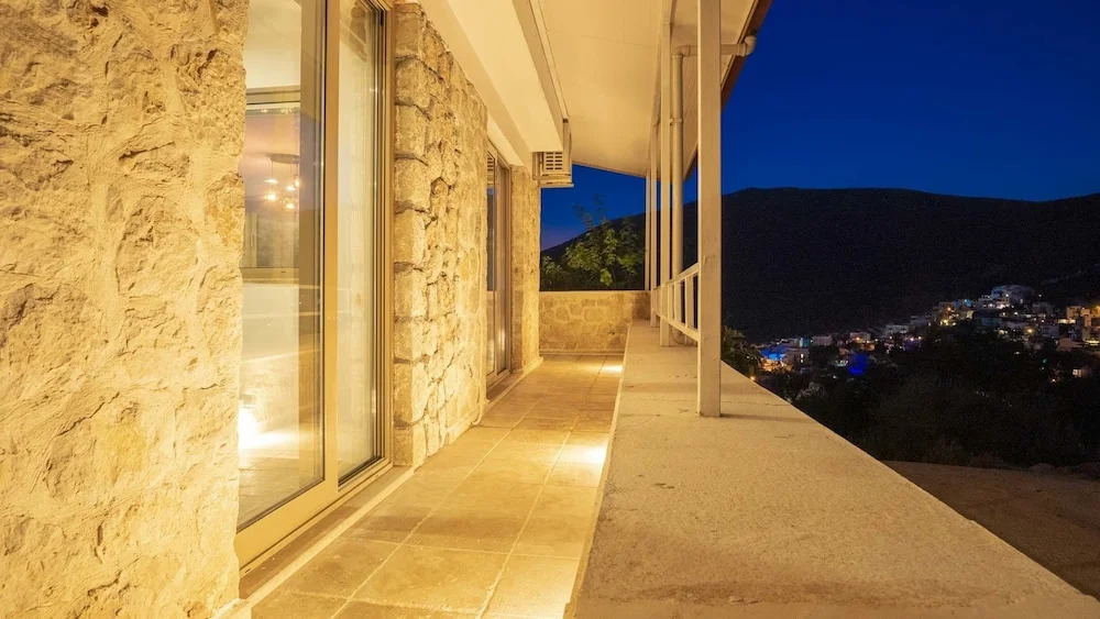 Villa Moonshine