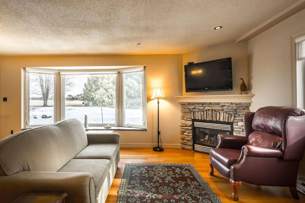 Abbott Road Suites