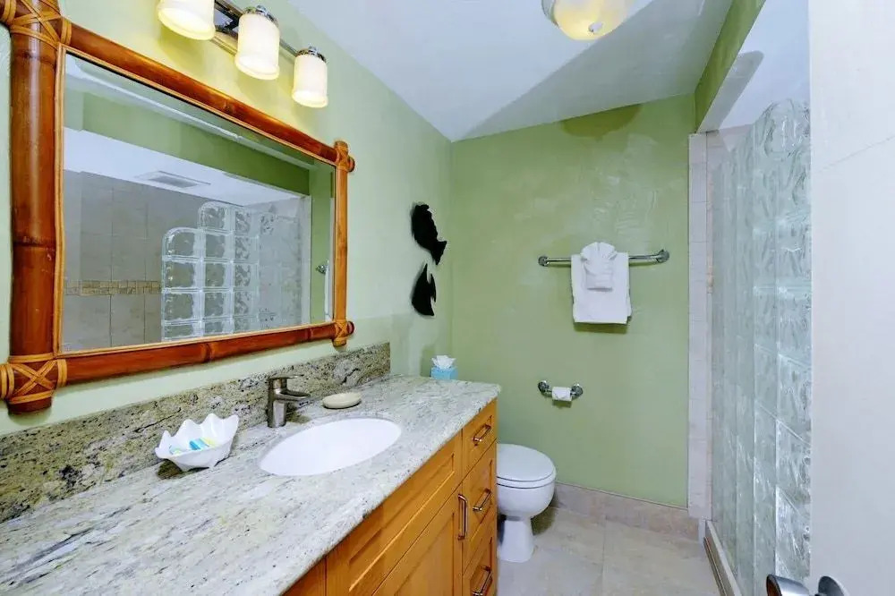 Kaleialoha #413 1 Bedroom 1 Bathroom Condo by Redawning