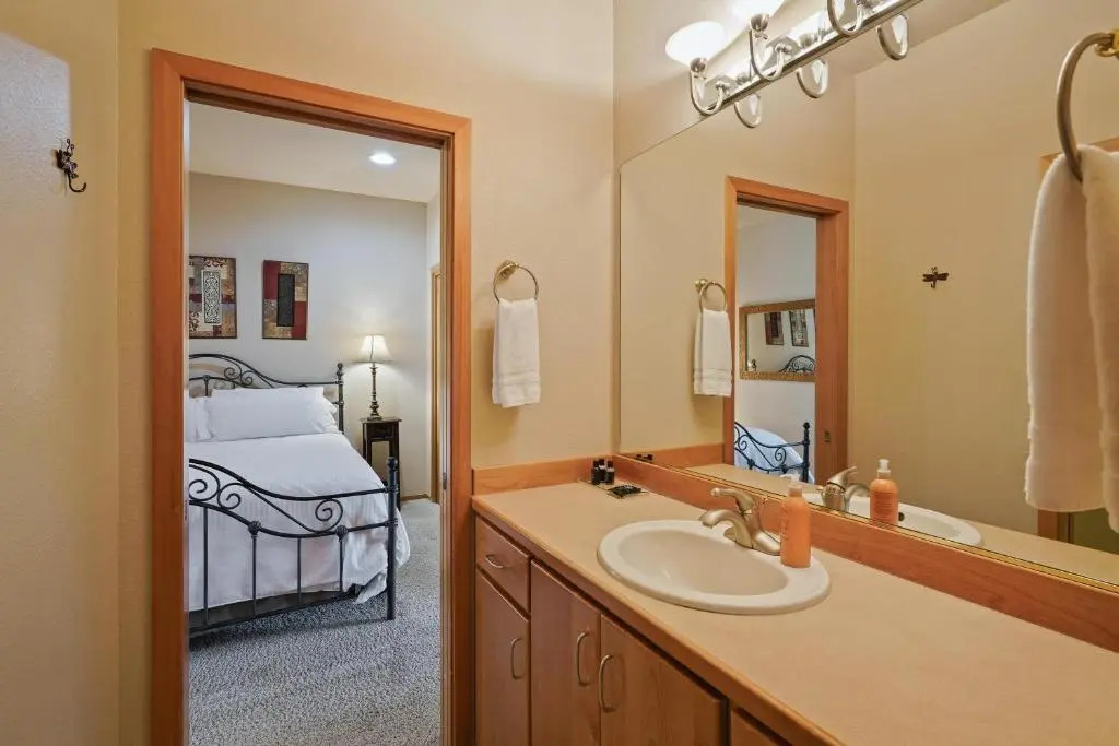 Tournament-Golf View-5BR/4BA