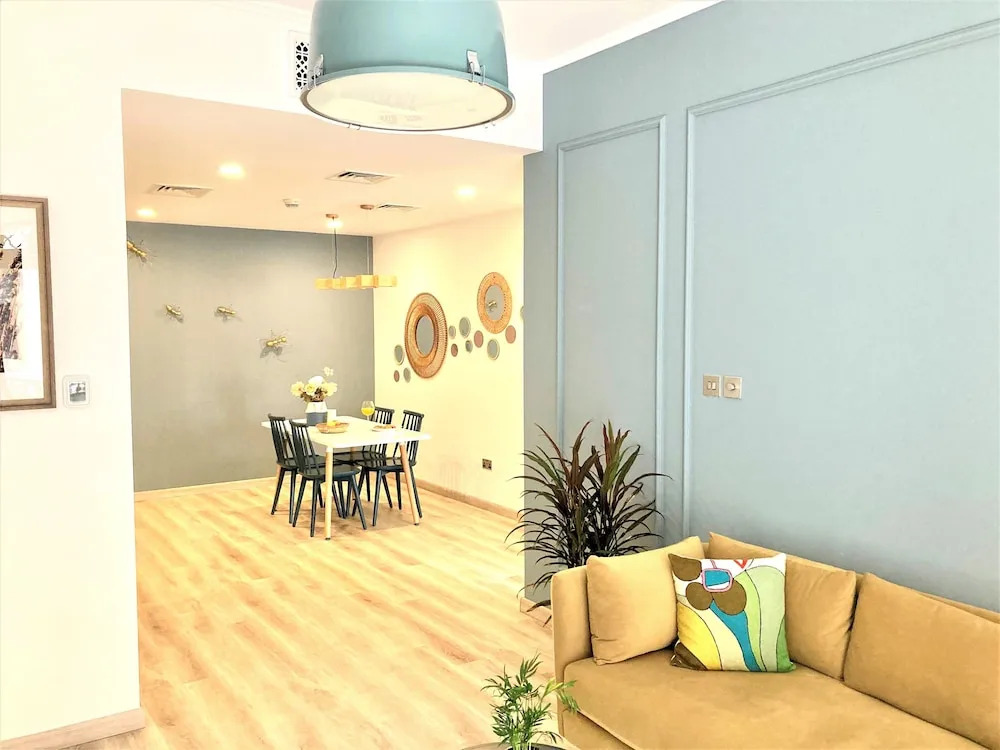 Luxurious 2 bedroom w/terrace Downtown