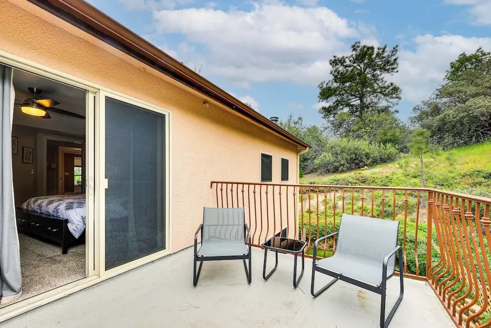 Hot Tub, Games & Sports: Luxury Yosemite Escape