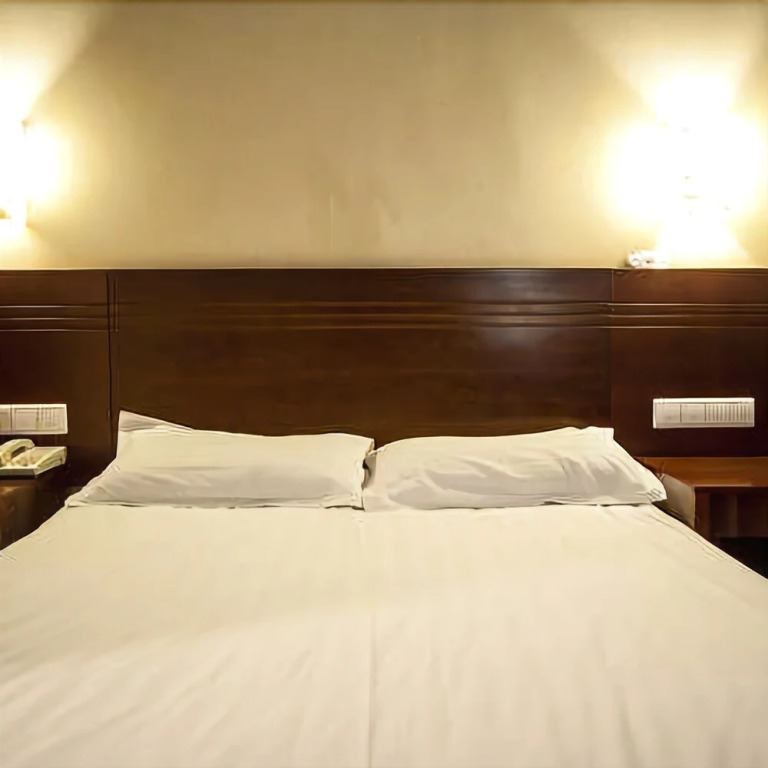 Qinhai Hotel