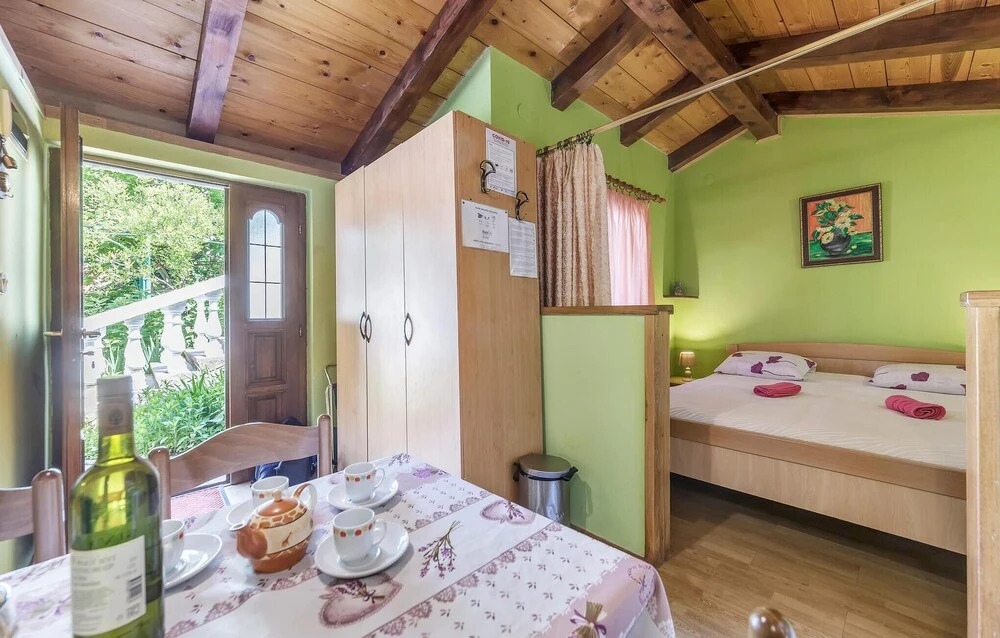 Awesome Home In Kanfanar With Wifi