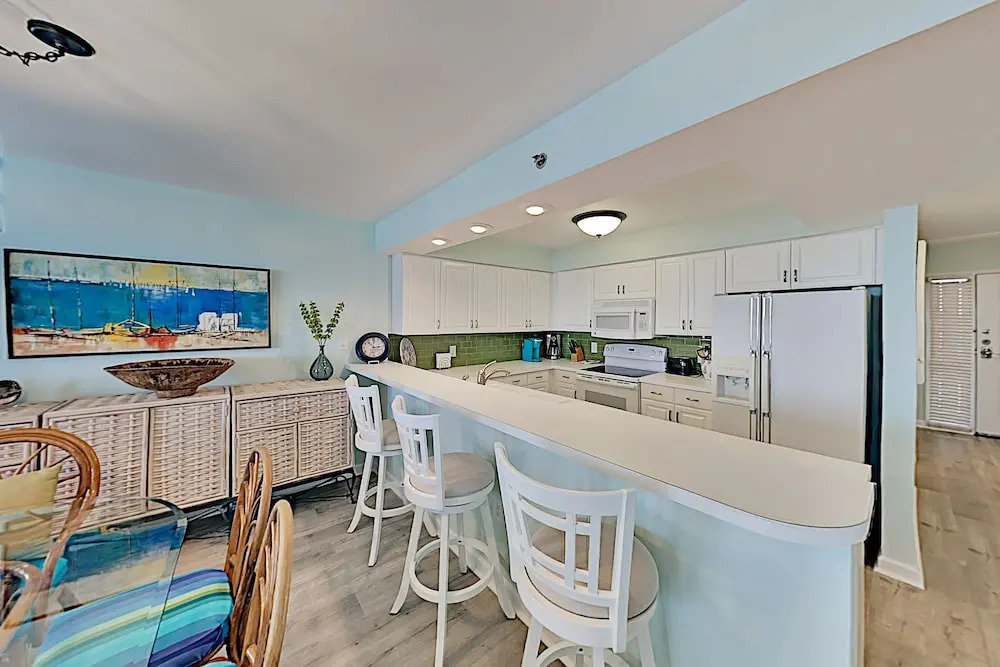 9cbeachc 3 Bedroom Condo