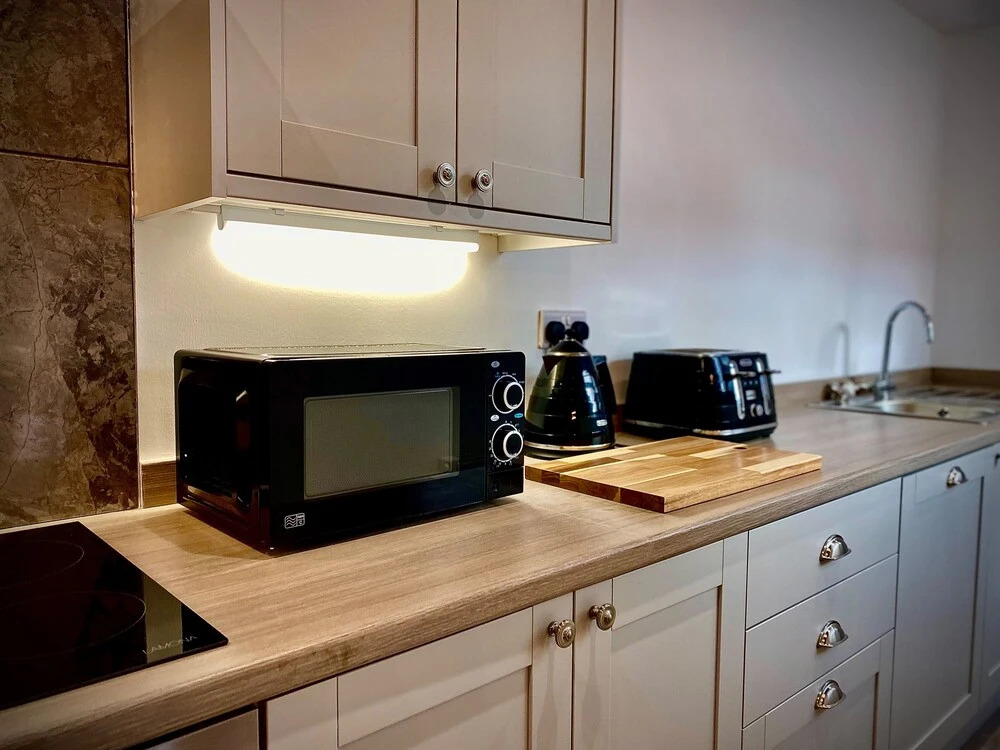 Family modern 3 bedroom Hot Tub House- Sleeps 6