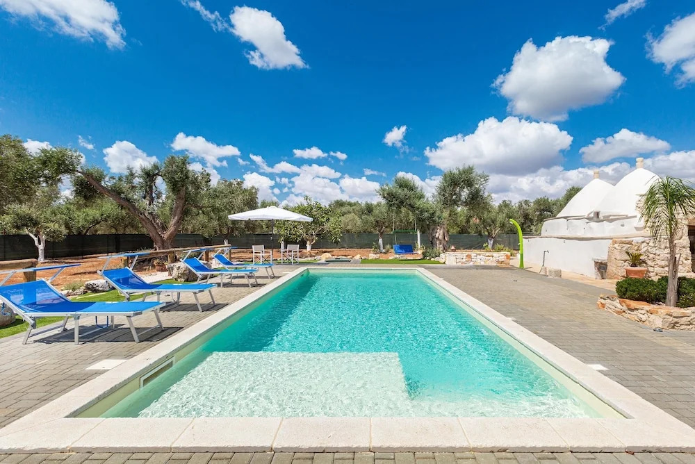 3619 Trulli Contecavallo by Perle di Puglia