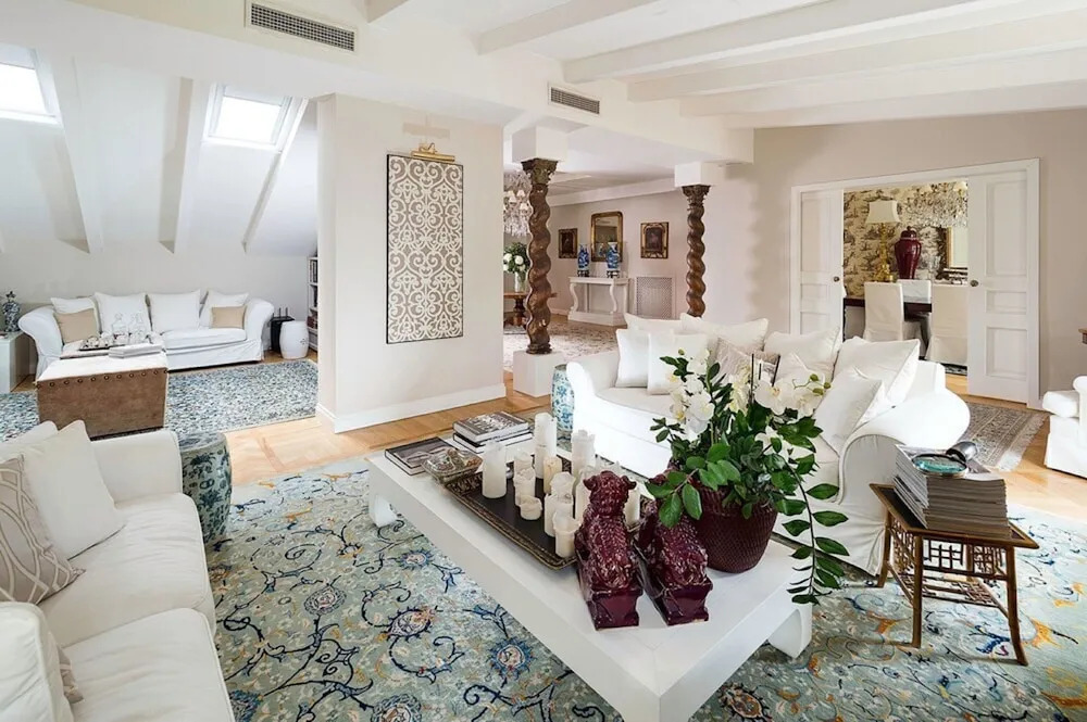 Opera Home