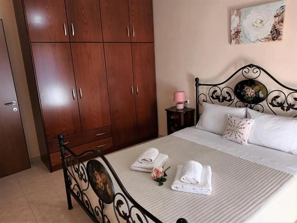 ZENIA Pelion garden house