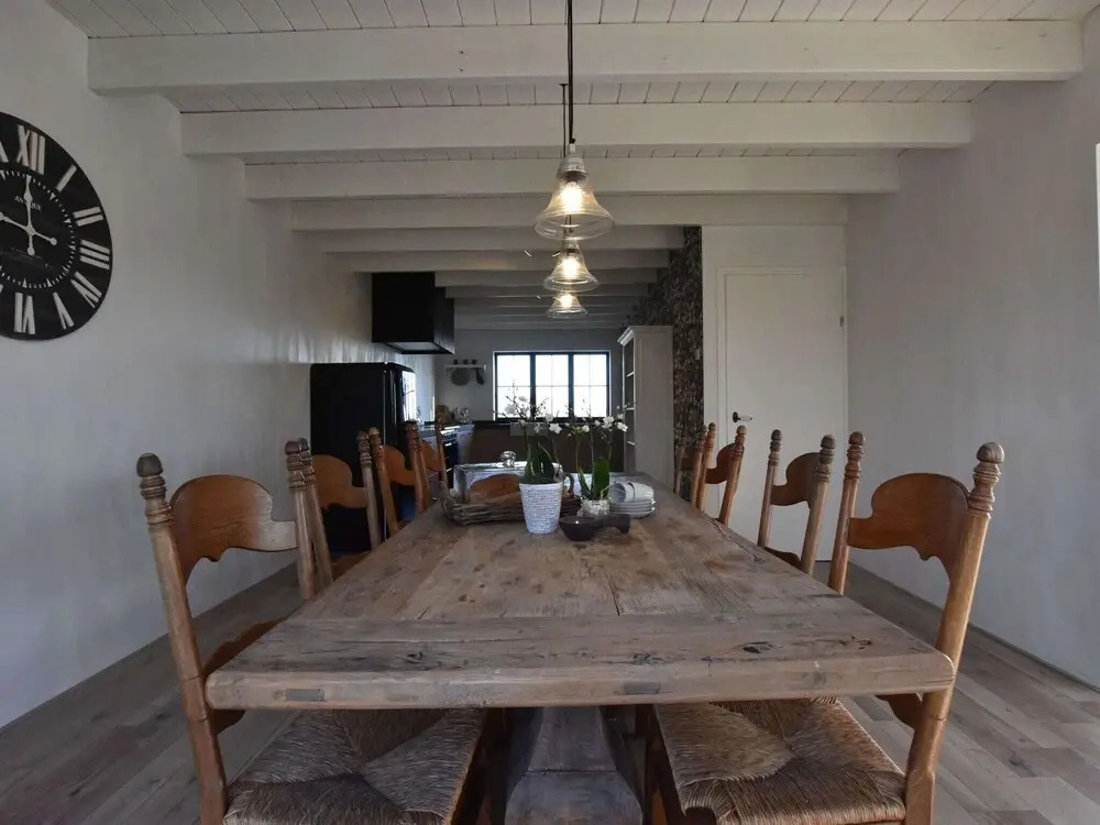 Serene Holiday Home in Nieuwvliet With Garden