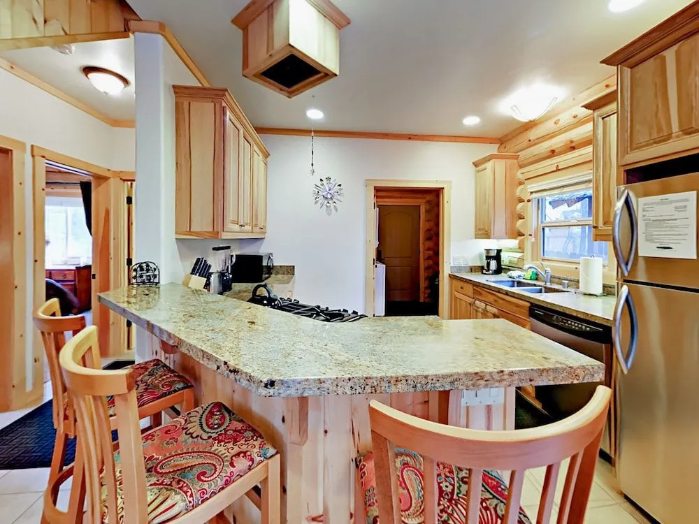 2536 Knox Avenue Home 3 Bedrooms 2 Bathrooms Home