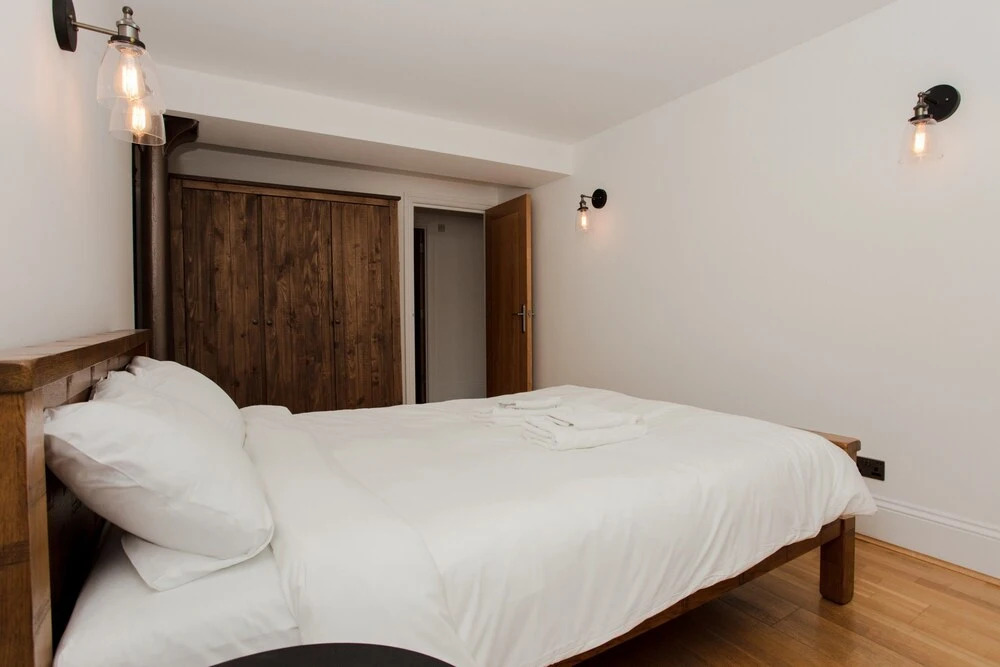 2 Bedroom Flat near Canary Wharf Sleeps 4