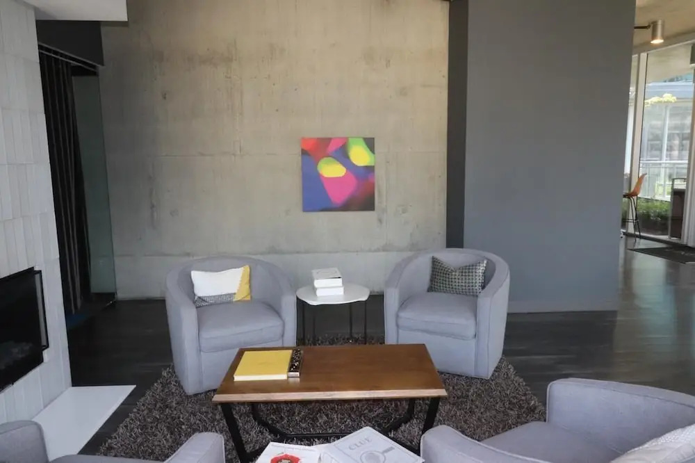 DCH 215 Lake