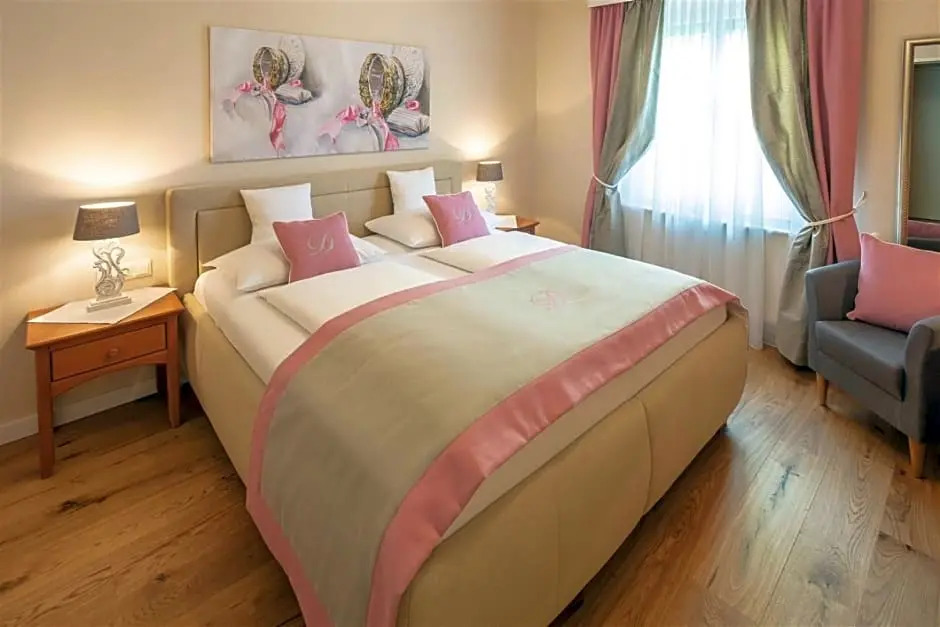 Donauhof - Hotel garni