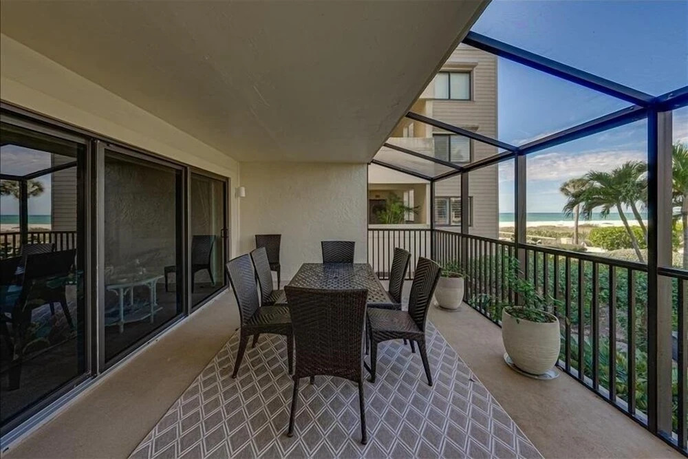 Sea Oats 121 2 Bedroom Home by RedAwning