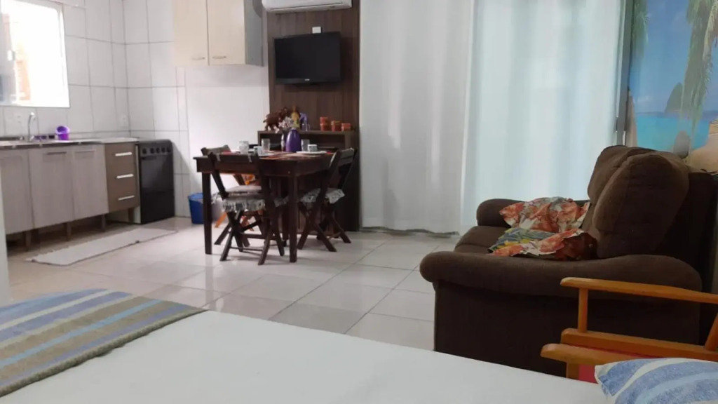 FLAT COM AR COND. WI-FI TV a CABO PERTO DA PRAIA
