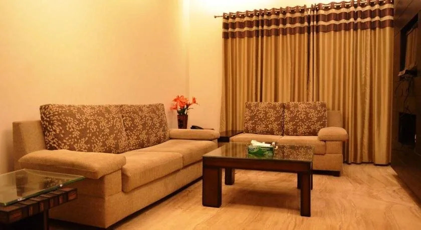 Vipul Grand