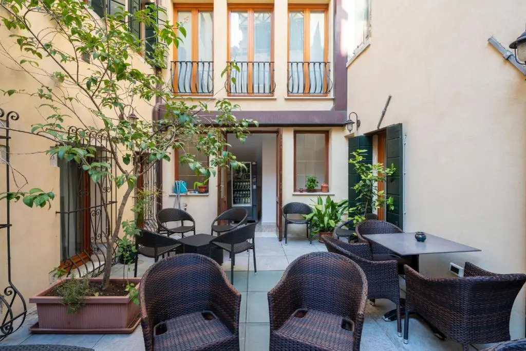 Hotel Antigo Trovatore