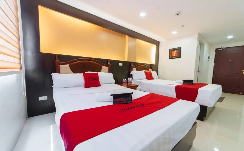 RedDoorz Premium near Trinoma Mall