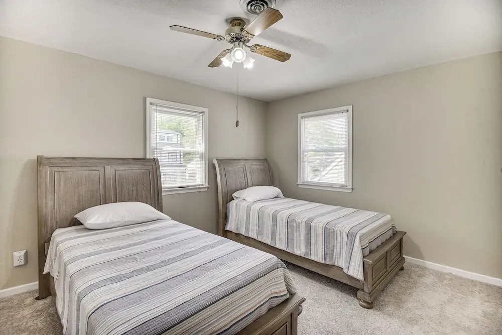 Pet-friendly Virginia Beach Abode w/ Deck & Grill!