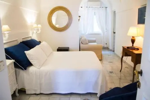 Marunnella Suites