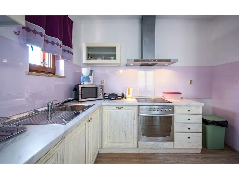 Luxury Holiday House With Private Pool and Large Garden, Near Rabac
