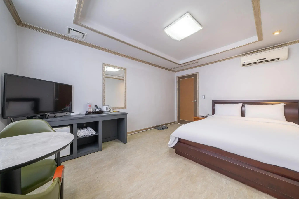 Jumunjin Hotel