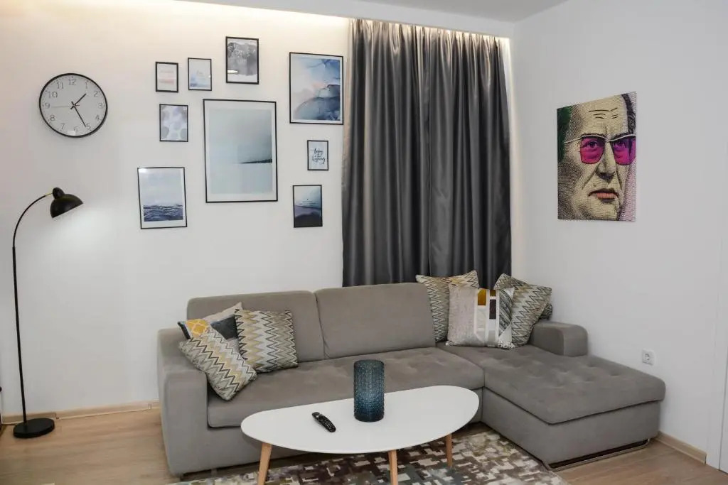 OLYMPIC 84 Apartments