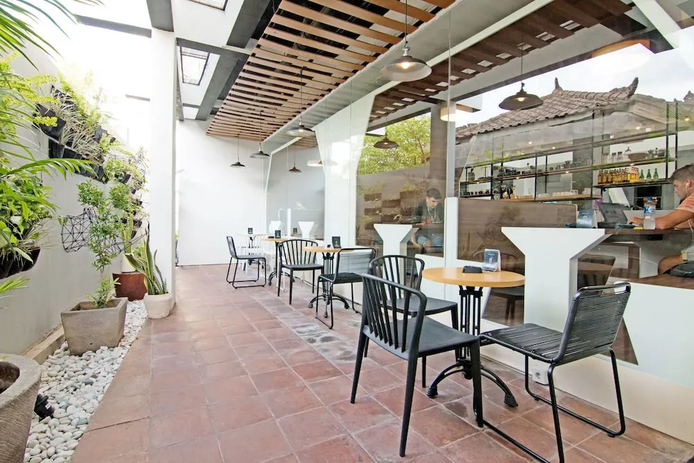 ZEN Rooms Sunset Road 5, Seminyak