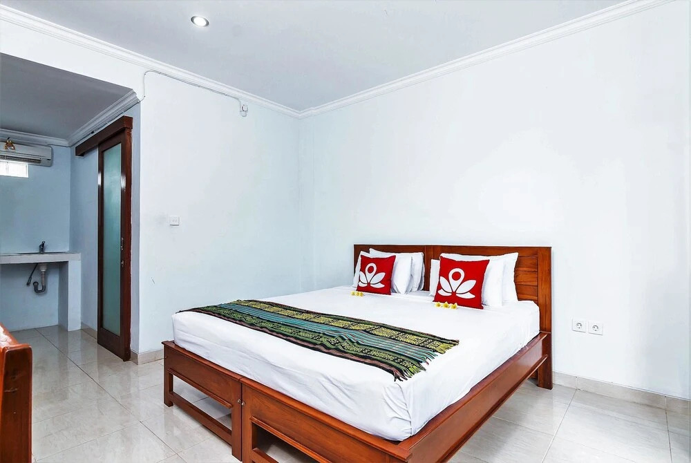 ZEN Rooms near Batu Bolong Canggu