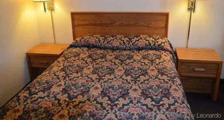 Americas Best Inn Scottsburg