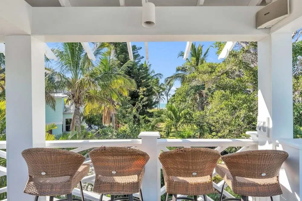 The Lady Fish 3 Bedroom Home by RedAwning