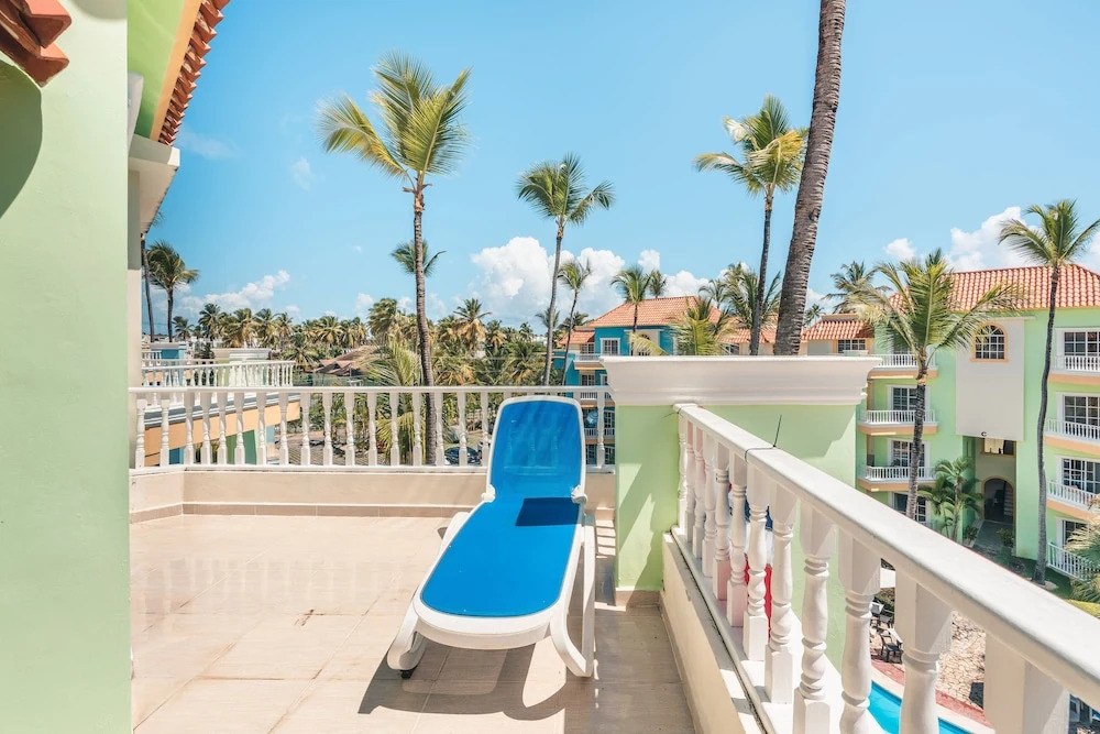 Modern Penthouse Near The Beach Long Term Deal