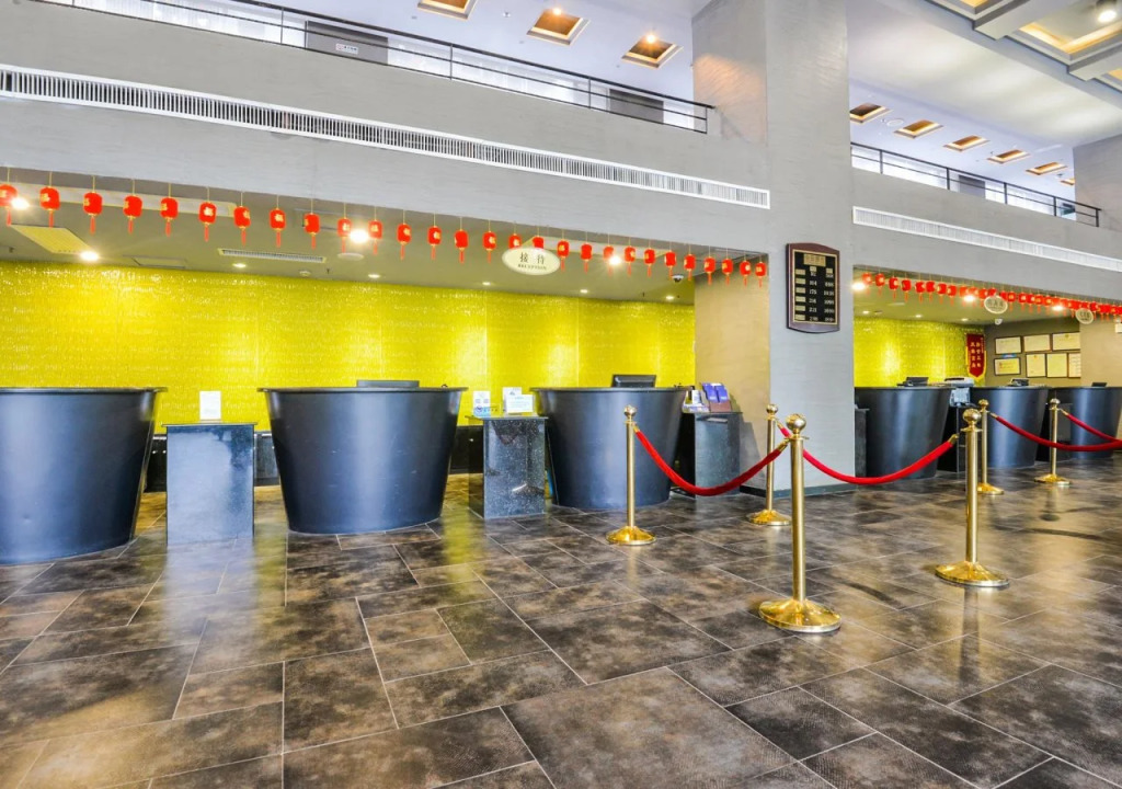 Henry Business Hotel