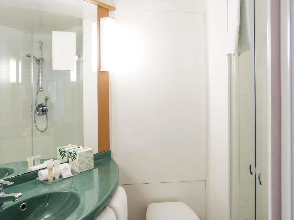 ibis Thornleigh
