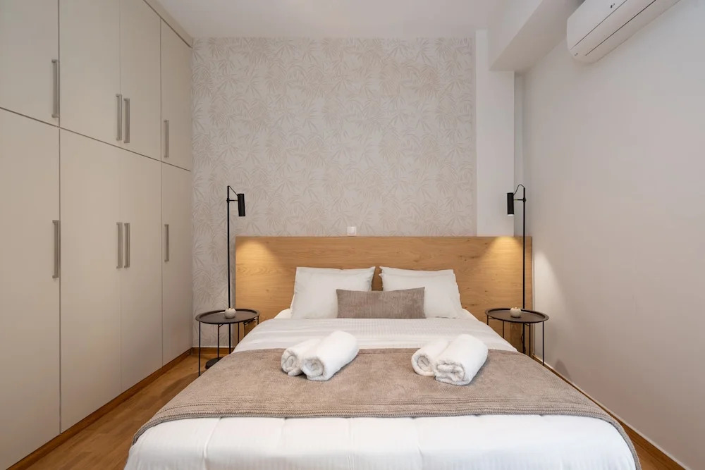 Deluxe 4 Bedrooms Apartment in Athens Center