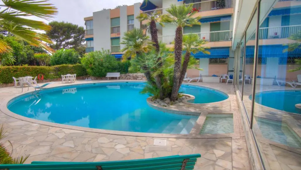 Eden Park 3 pièces 4 étoiles 100m des Plages Piscines SPA Parking