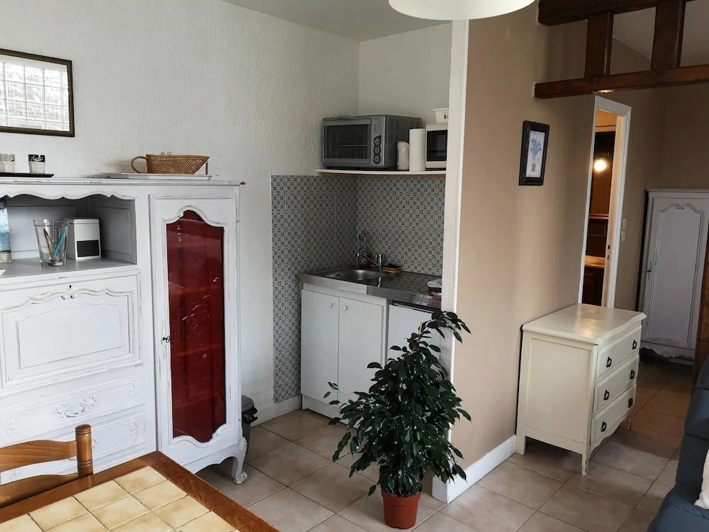 Studio avec terrasse et jardin
