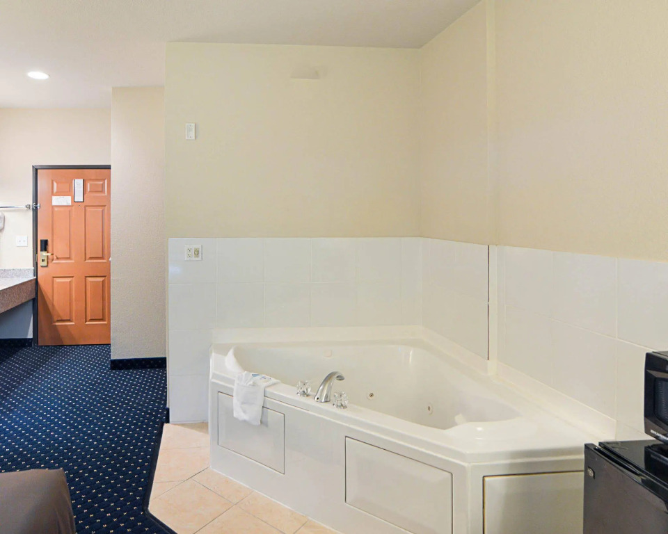 Rodeway Inn Carrollton I-35E