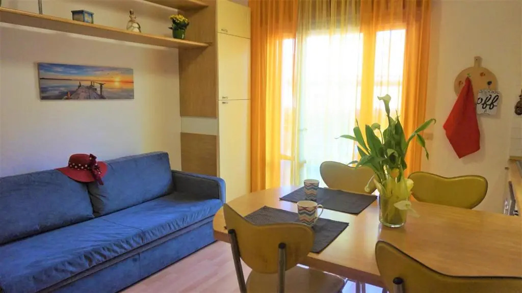 Lovely Flat on the Mezzanine Floor With Garden and Terrace by Beahost Rentals