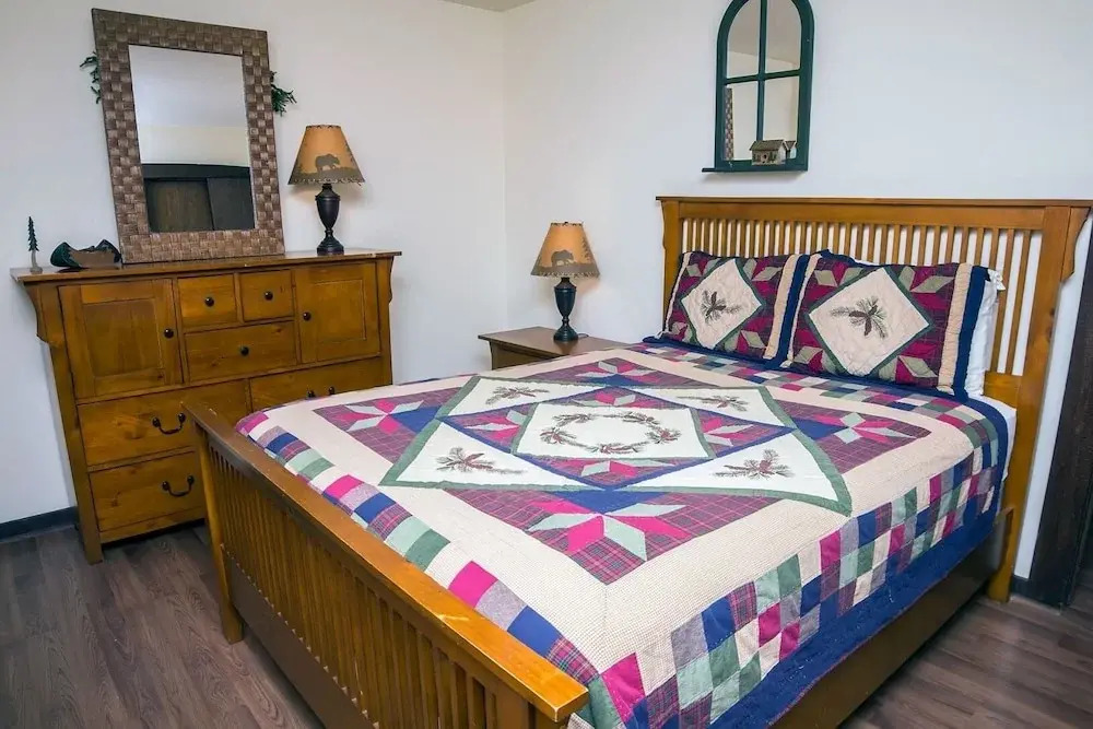 Elkhorn One Bedroom Condo with River View from Deck and Walking Distance to Estes Park - #3262 by RedAwning