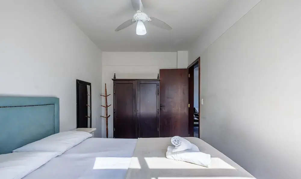 Apto 2Q 180m da praia com Garagem ERU032
