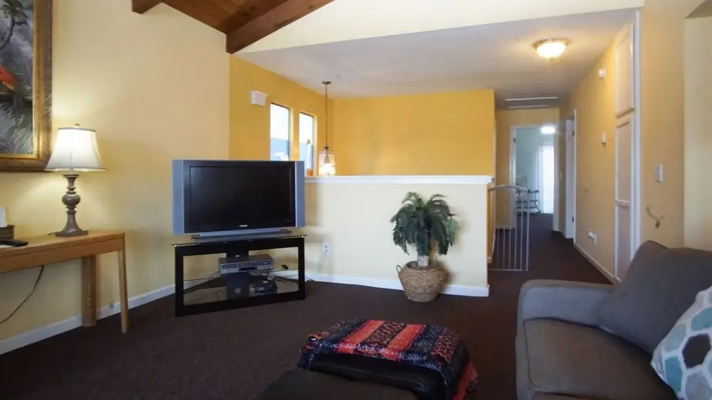 333 Juanita Avenue 3 Bedroom Home by RedAwning