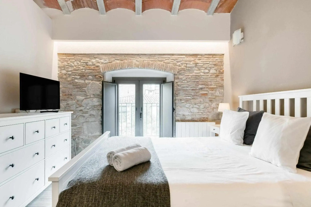 Revitalized Downtown Apartment in Historical Building