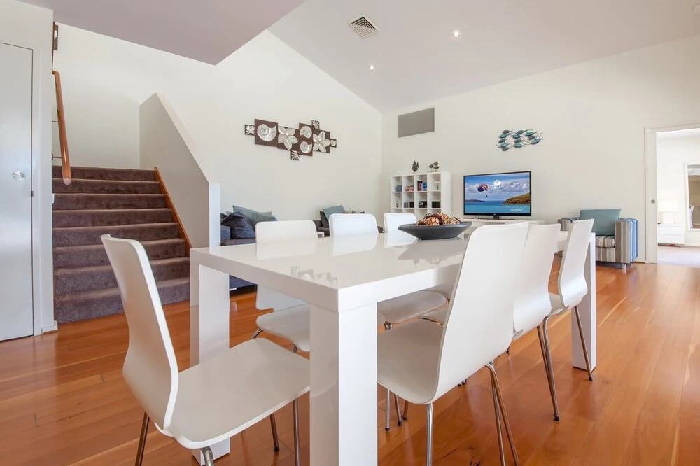 Mantra Aqua, Penthouse 83/1A Tomaree Street