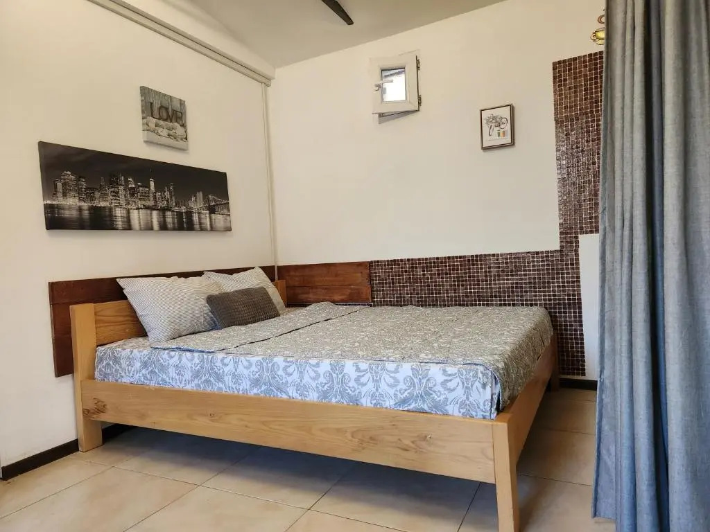 House & Yard Sesil L 90 m to beach
