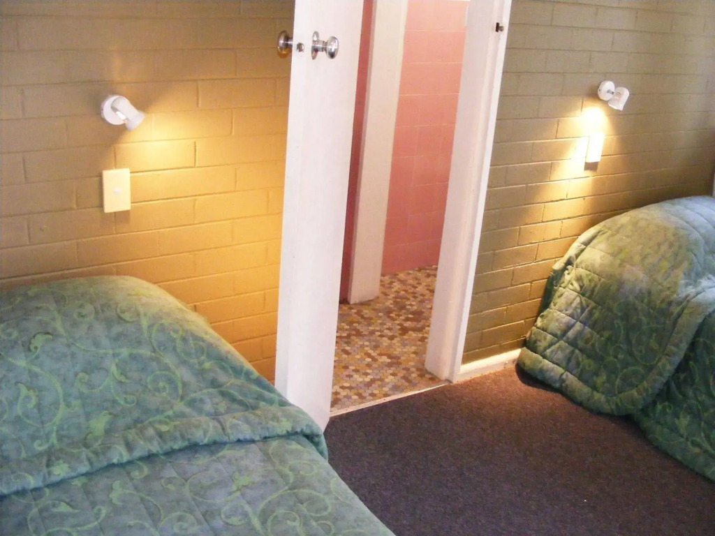 Rod N Reel Hotel Motel Woodburn