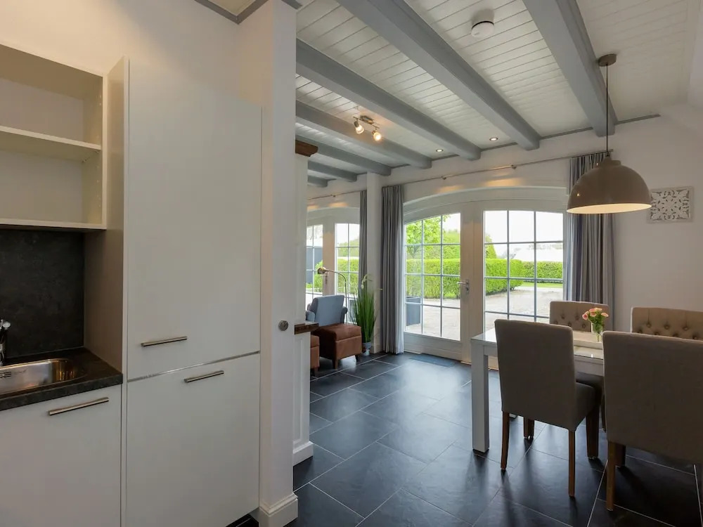 Very attractive holiday home near the beach of Westkapelle